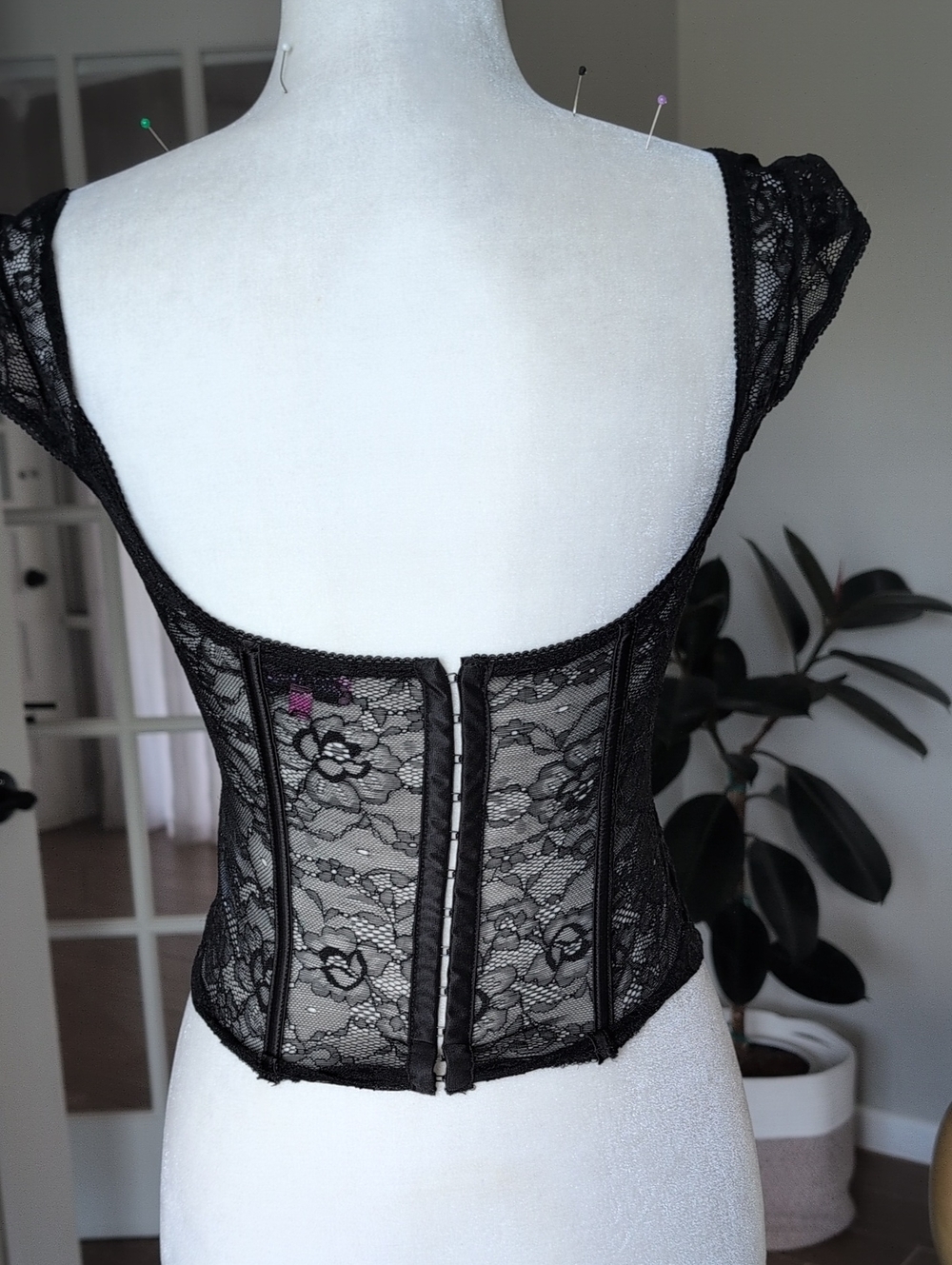 Edikted Black Lace Boned Bustier Corset Top - Small - Picture 5 of 9